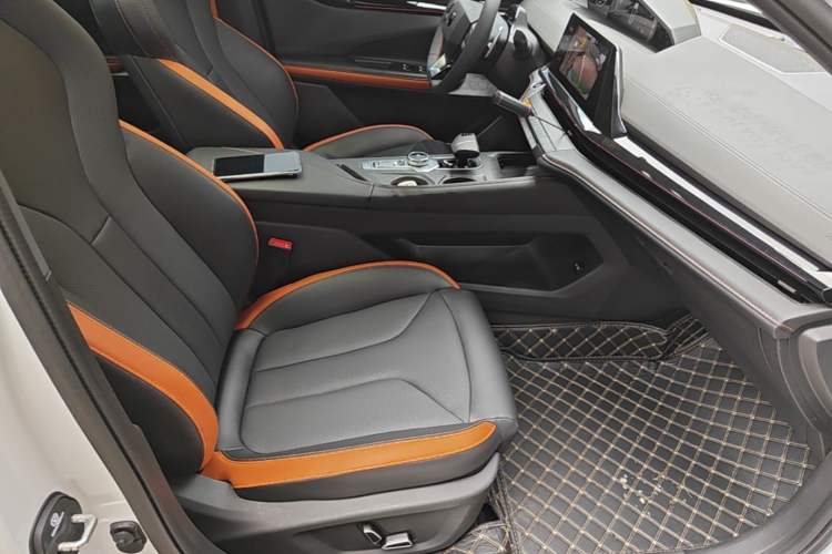 Used CHANGAN UNI-V 2024 1.5T High-Energy Version Right Front Seat