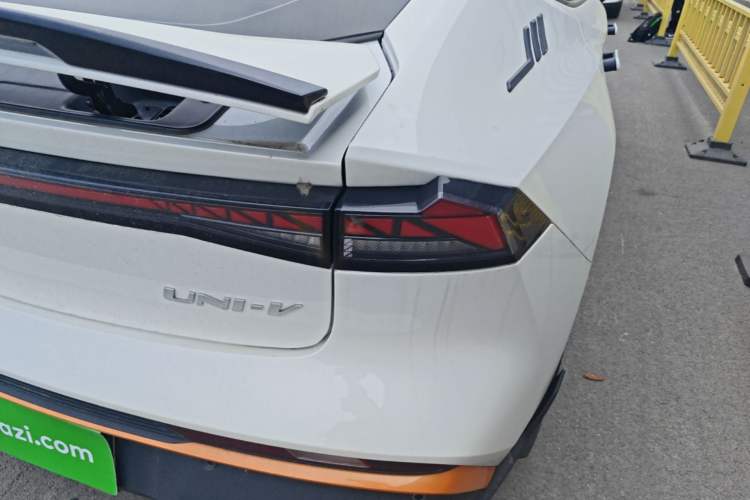 Used CHANGAN UNI-V 2024 1.5T Prestige Sport Edition Right Rear Taillight