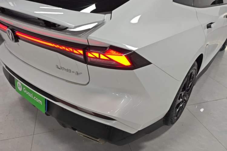 Used CHANGAN UNI-V 2024 1.5T Prestige Edition Right Rear Taillight
