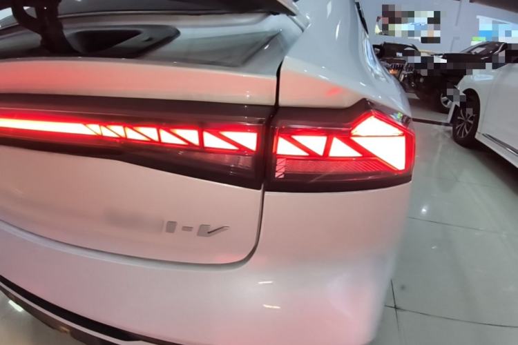 Used CHANGAN UNI-V 2024 1.5T Prestige Edition Right Rear Taillight