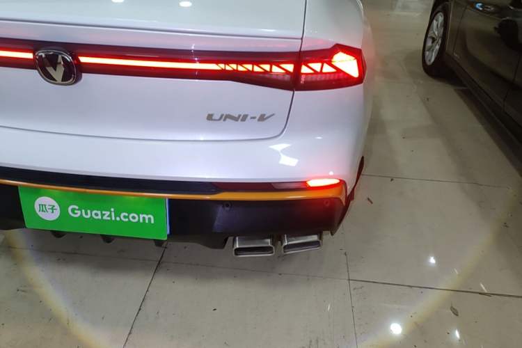 Used CHANGAN UNI-V 2024 1.5T Prestige Sport Edition Right Rear Taillight