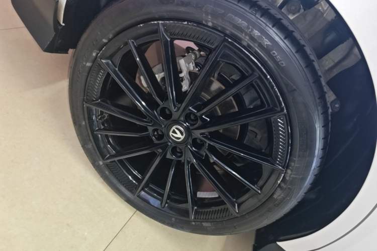 Used CHANGAN UNI-V 2024 1.5T Prestige Sport Edition Right Rear Wheel Hub