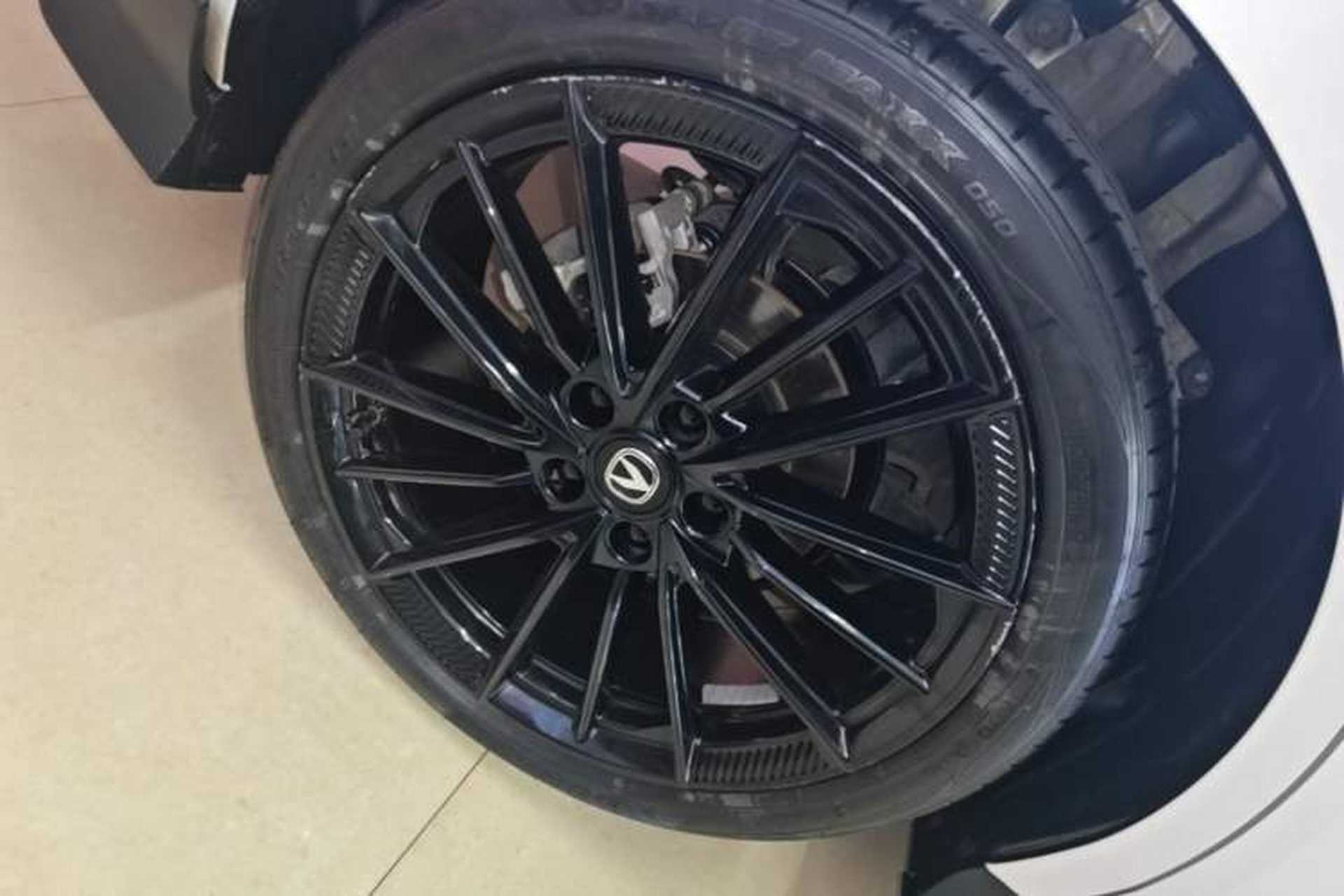 Used CHANGAN UNI-V 2024 1.5T Prestige Sport Edition Right Rear Wheel Hub