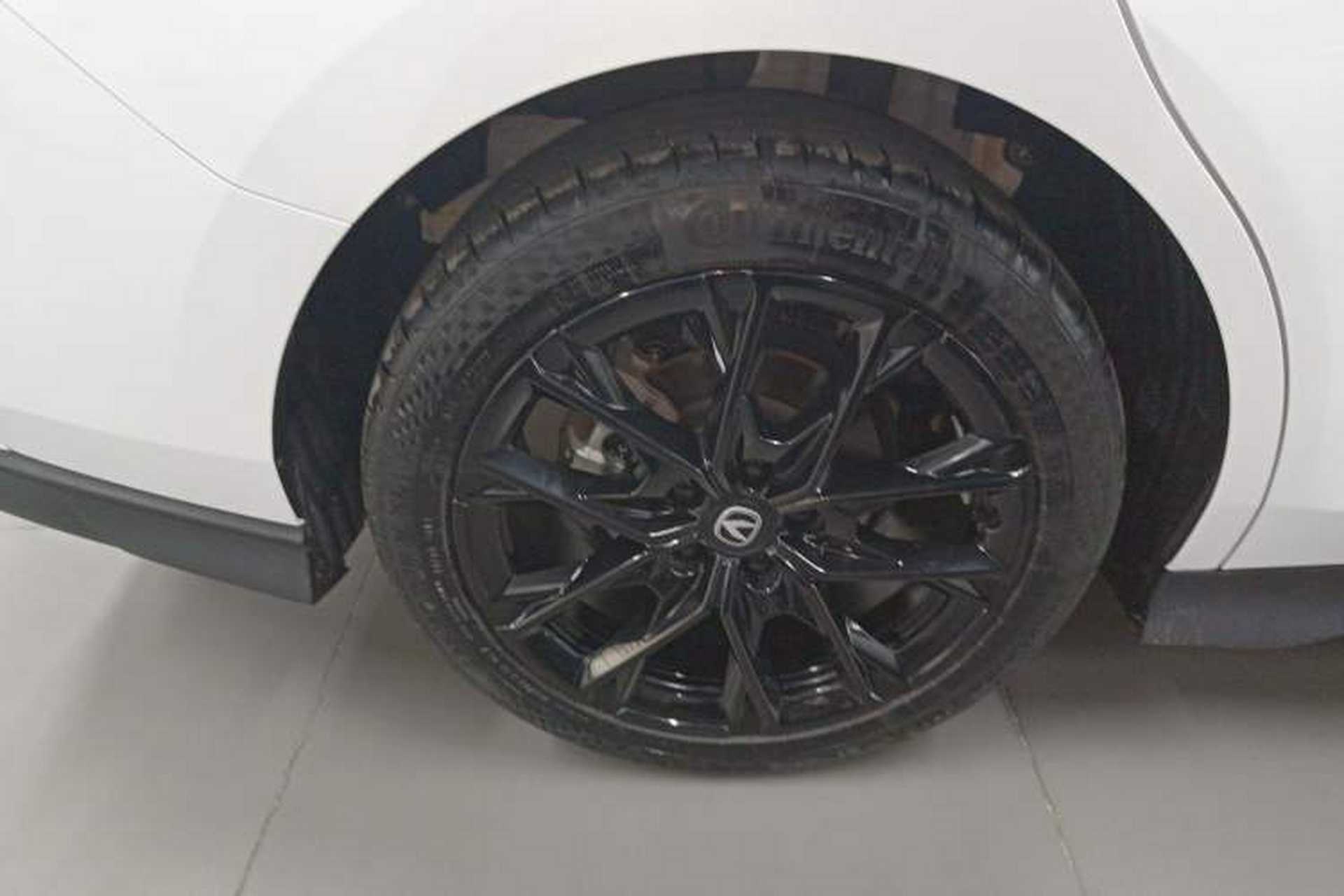 Used CHANGAN UNI-V 2024 1.5T Prestige Edition Right Rear Wheel Hub