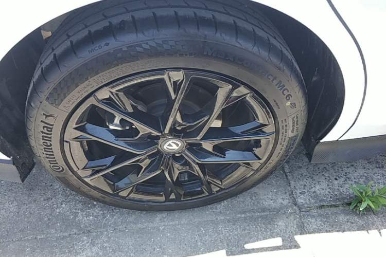 Used CHANGAN UNI-V 2024 1.5T Prestige Edition Right Rear Wheel Hub