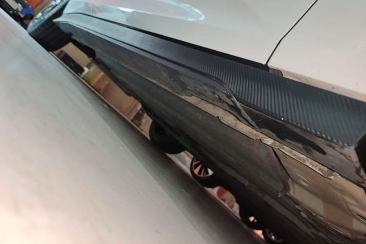 Used CHANGAN UNI-V 2024 1.5T Prestige Edition Right Side Sill