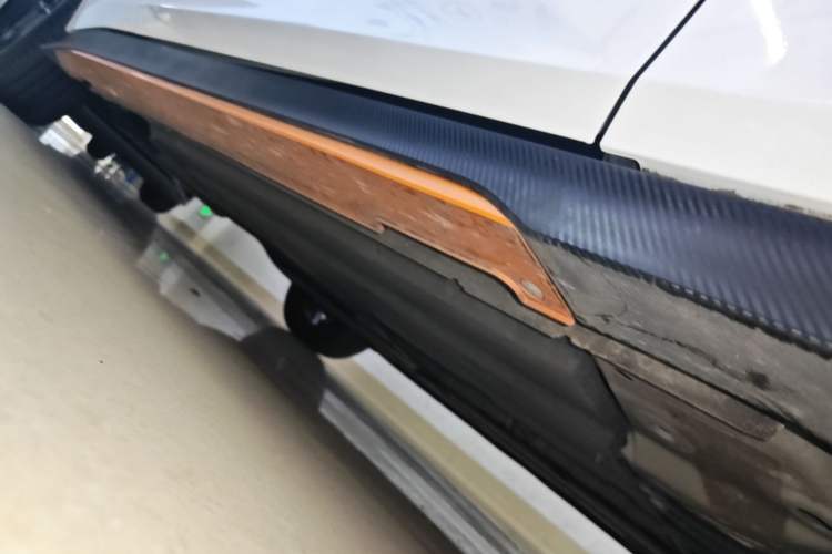 Used CHANGAN UNI-V 2024 1.5T Prestige Sport Edition Right Side Sill