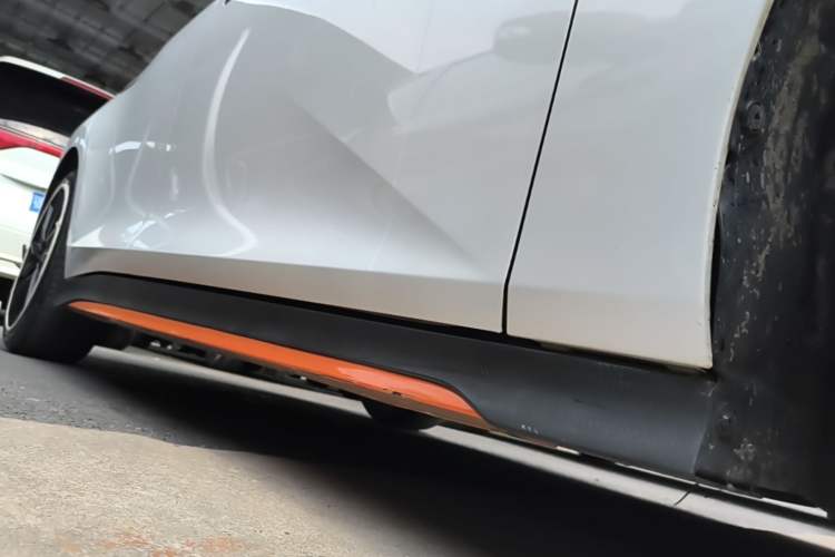 Used CHANGAN UNI-V 2024 1.5T Prestige Sport Edition Right Side Sill