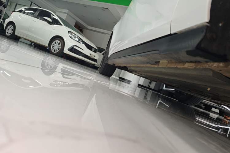Used CHANGAN UNI-V 2024 1.5T Prestige Edition Right Side Sill