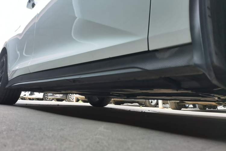 Used CHANGAN UNI-V 2024 1.5T Prestige Edition Right Side Sill