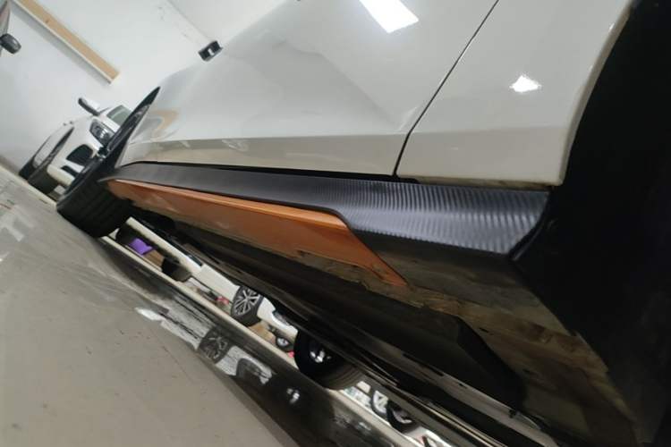 Used CHANGAN UNI-V 2024 1.5T Prestige Sport Edition Right Side Sill