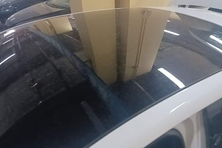 Used CHANGAN UNI-V 2024 1.5T High-Energy Version Roof
