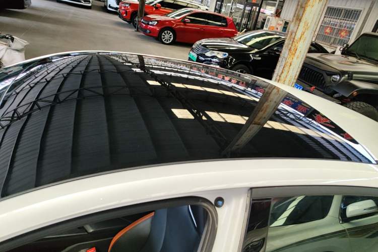 Used CHANGAN UNI-V 2024 1.5T High-Energy Version Roof