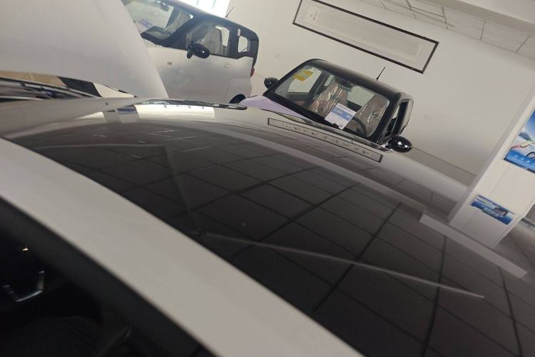 Used CHANGAN UNI-V 2024 1.5T High-Energy Version Roof