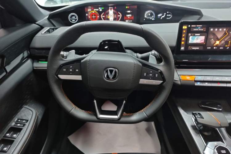 Used CHANGAN UNI-V 2024 1.5T Prestige Edition Steering Wheel