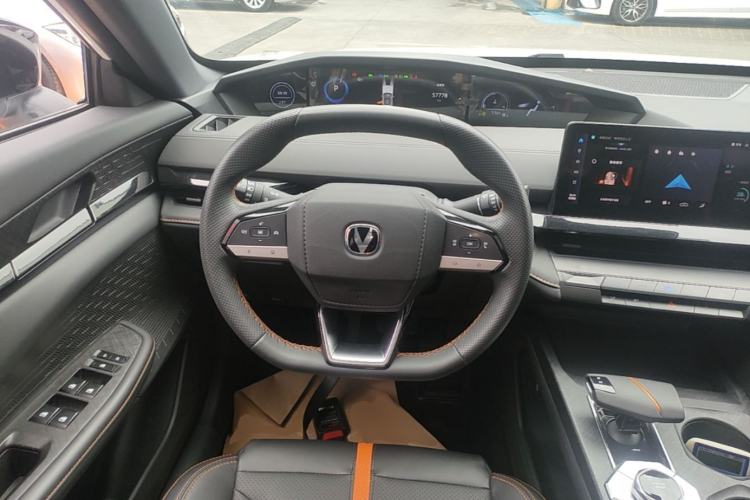 Used CHANGAN UNI-V 2024 1.5T Luxury Edition Steering Wheel
