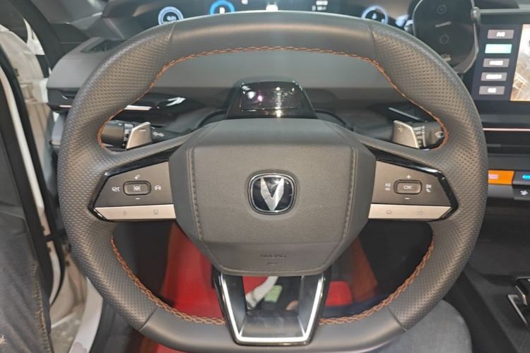 Used CHANGAN UNI-V 2024 1.5T Smart Navigation Version Steering Wheel