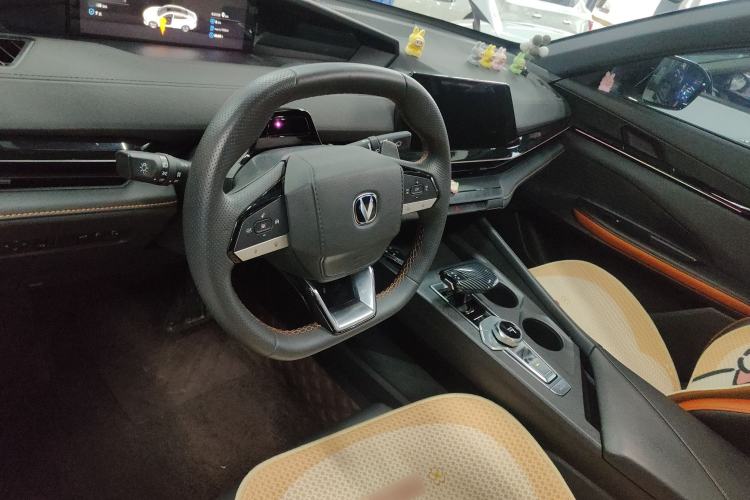 Used CHANGAN UNI-V 2024 1.5T High-Energy Version Steering Wheel