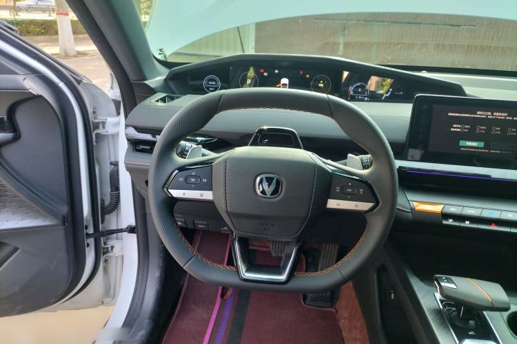 Used CHANGAN UNI-V 2024 1.5T High-Energy Version Steering Wheel