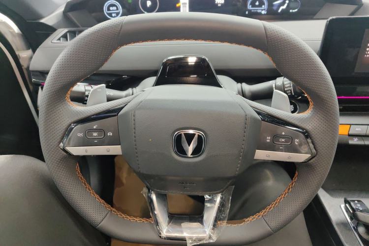Used CHANGAN UNI-V 2024 1.5T High-Energy Version Steering Wheel