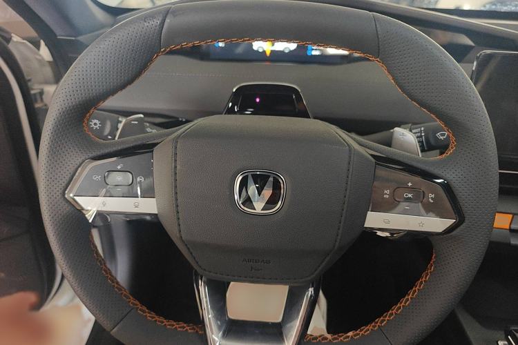 Used CHANGAN UNI-V 2024 1.5T High-Energy Version Steering Wheel