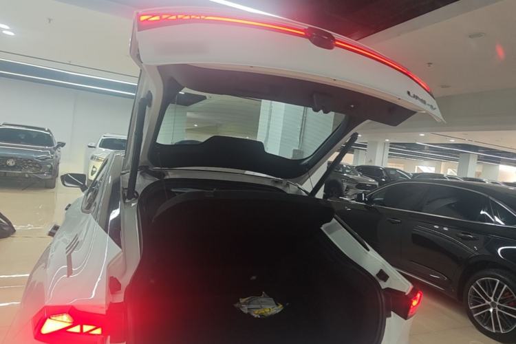 Used CHANGAN UNI-V 2024 1.5T Prestige Edition Trunk