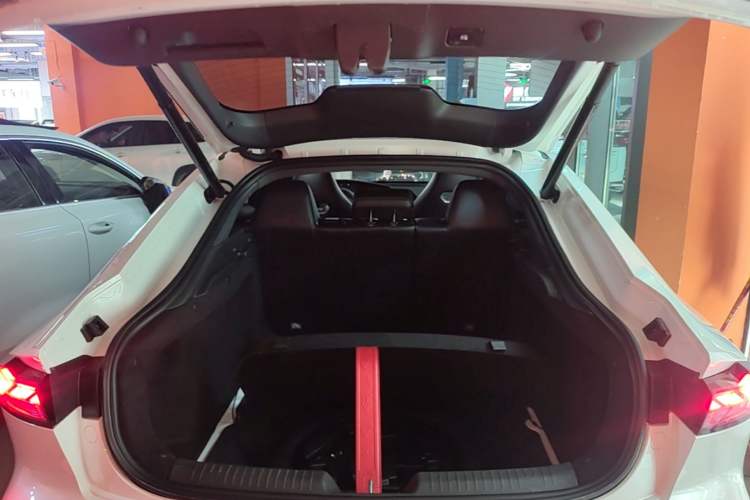 Used CHANGAN UNI-V 2024 1.5T Prestige Edition Trunk