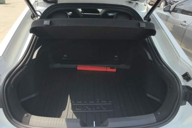 Used CHANGAN UNI-V 2024 1.5T Prestige Edition Trunk