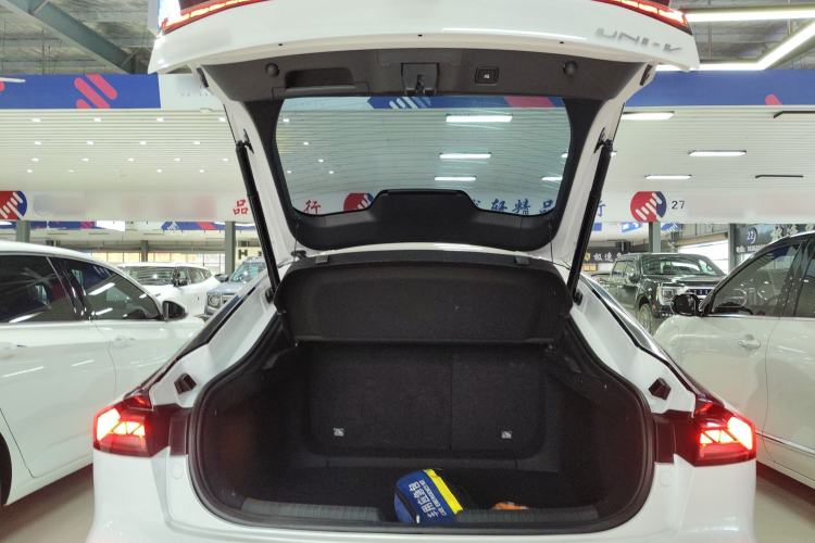 Used CHANGAN UNI-V 2024 1.5T Prestige Edition Trunk