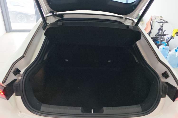 Used CHANGAN UNI-V 2024 1.5T Prestige Edition Trunk