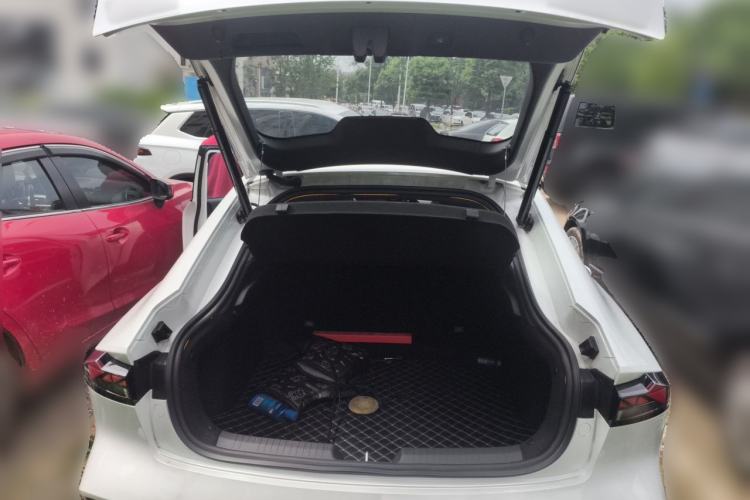 Used CHANGAN UNI-V 2024 1.5T Prestige Edition Trunk