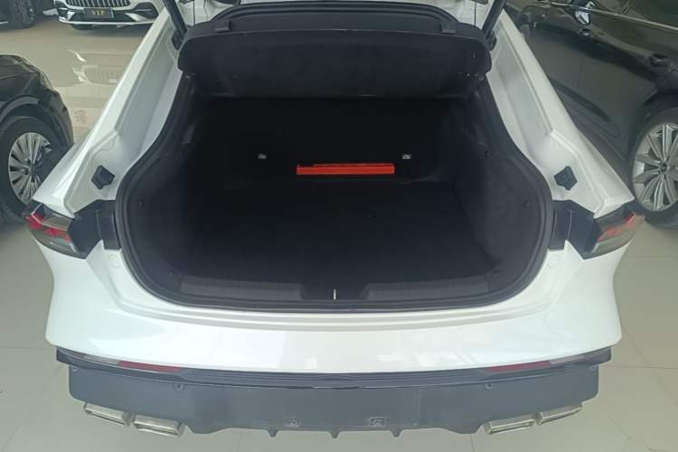 Used CHANGAN UNI-V 2024 1.5T Prestige Sport Edition Trunk