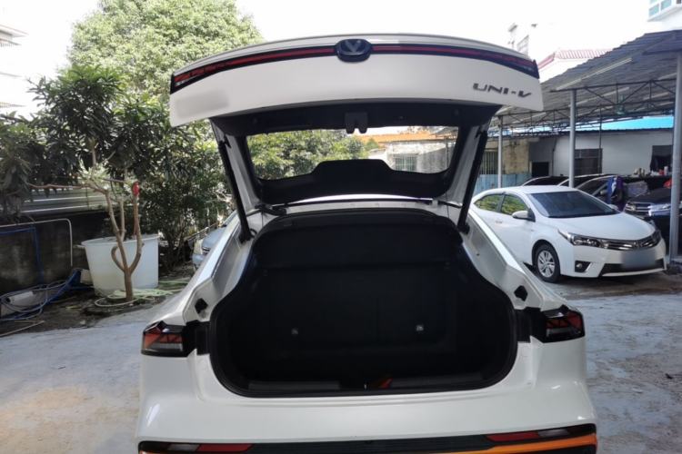 Used CHANGAN UNI-V 2024 1.5T Prestige Sport Edition Trunk