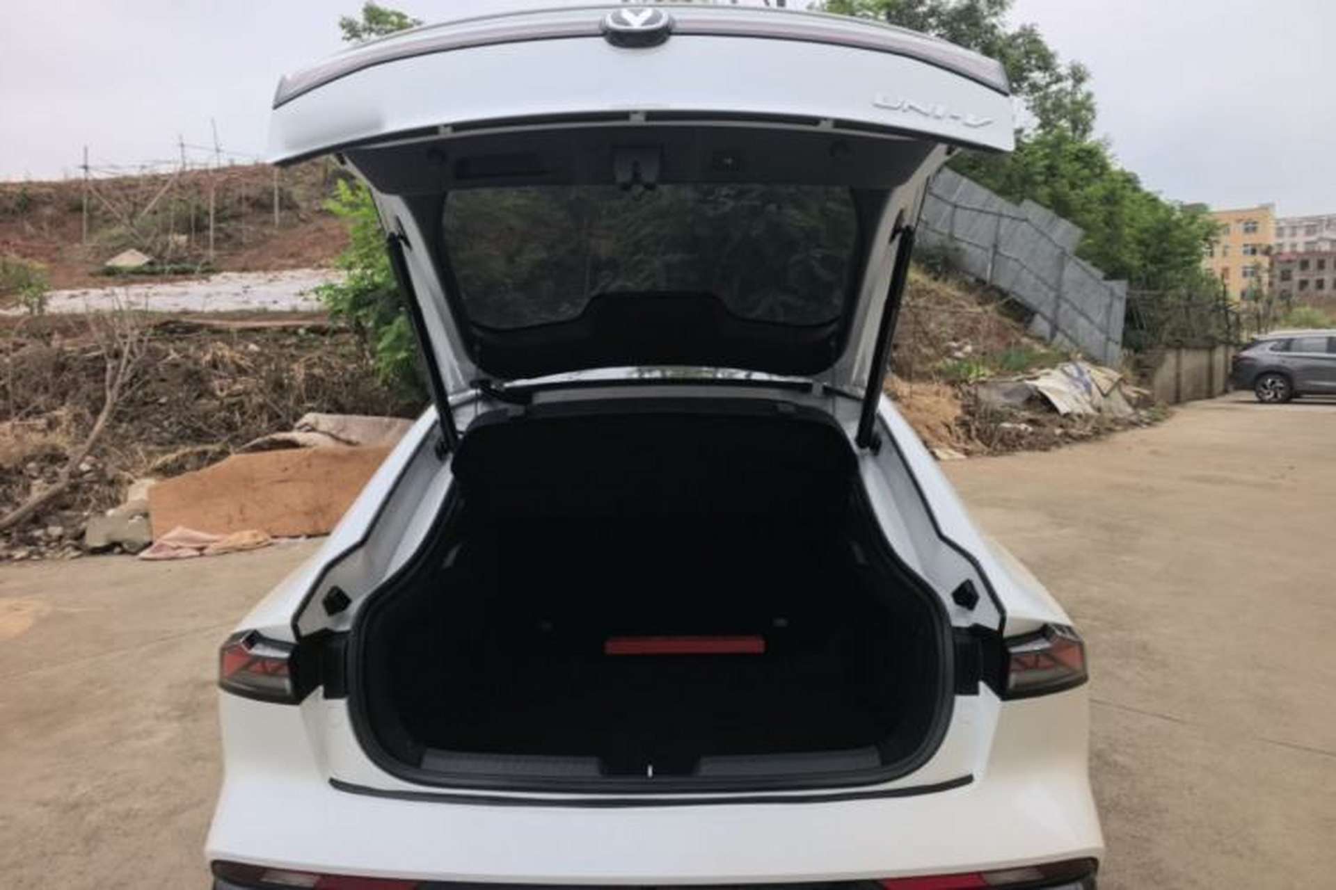 Used CHANGAN UNI-V 2024 1.5T Prestige Sport Edition Trunk
