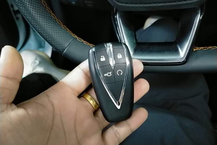 Used CHANGAN UNI-V 2024 1.5T Prestige Edition Vehicle Key