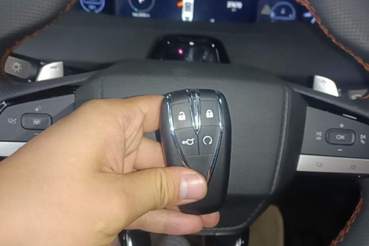 Used CHANGAN UNI-V 2024 1.5T Prestige Edition Vehicle Key