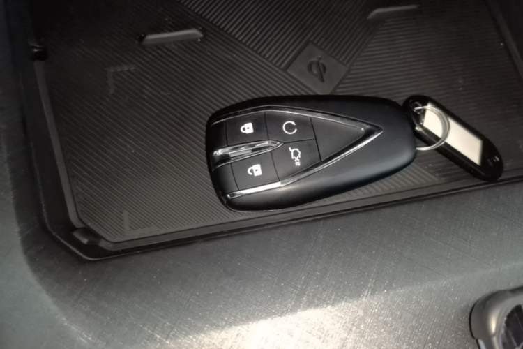 Used CHANGAN UNI-V 2024 1.5T High-Energy Version Vehicle Key