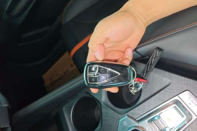 Used CHANGAN UNI-V 2024 1.5T Prestige Edition Vehicle Key