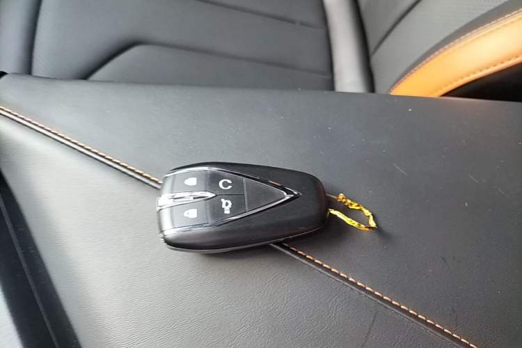 Used CHANGAN UNI-V 2024 1.5T High-Energy Version Vehicle Key