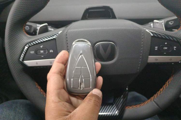 Used CHANGAN UNI-V 2024 1.5T Prestige Edition Vehicle Key