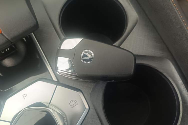 Used CHANGAN UNI-V 2024 1.5T Prestige Sport Edition Vehicle Key