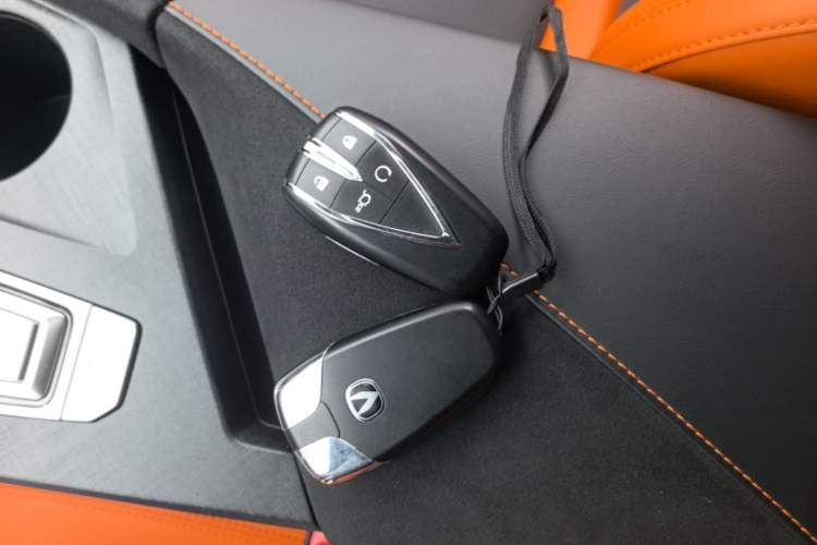 Used CHANGAN UNI-V 2024 1.5T Prestige Sport Edition Vehicle Key