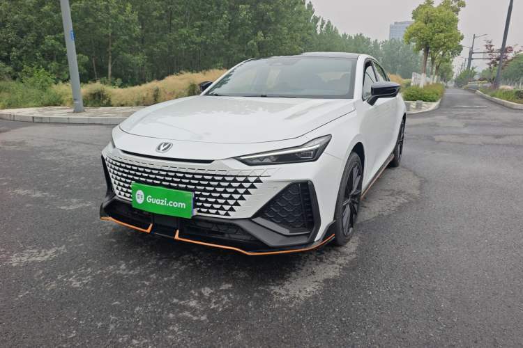 Used CHANGAN UNI-V 2024 2.0T High-Performance Version Guazi used car, China used car export, Used car for sale, Used cars, Cheapest cars for sale