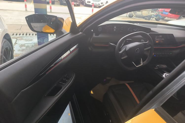 Used CHANGAN UNI-V 2024 1.5T Prestige Edition Driver Seat