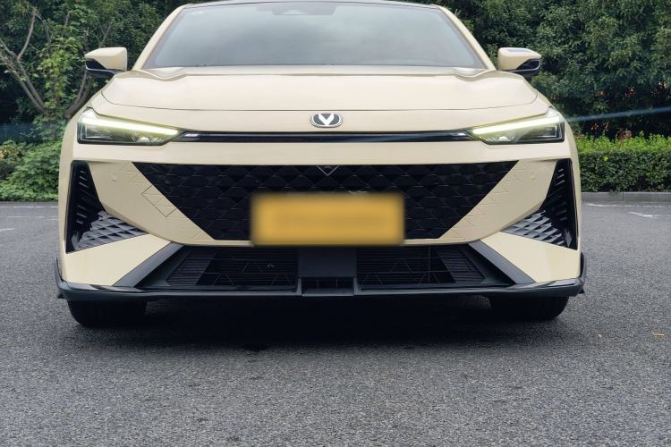 Used CHANGAN UNI-V 2024 1.5T Prestige Sport Edition Exterior 8