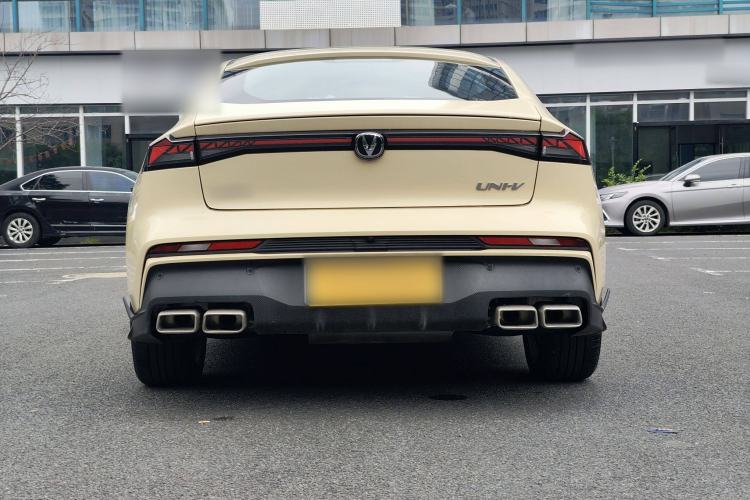 Used CHANGAN UNI-V 2024 1.5T Prestige Sport Edition Exterior 9