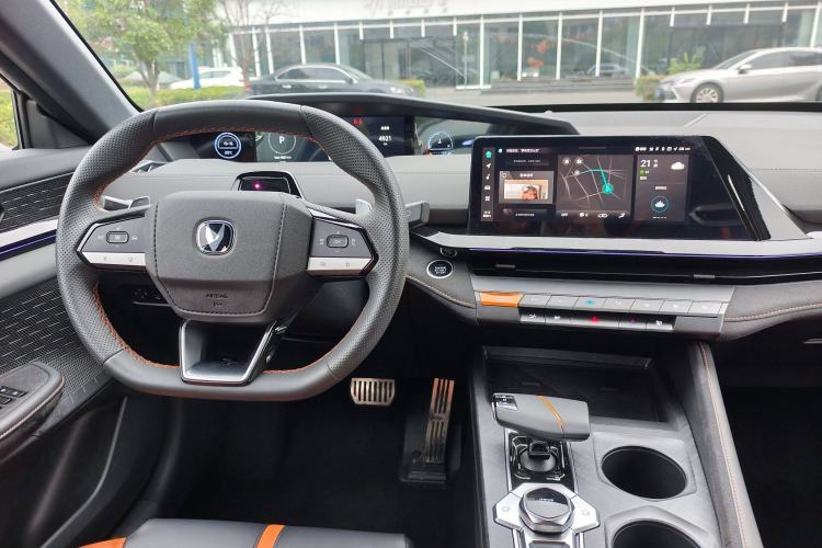Used CHANGAN UNI-V 2024 1.5T Prestige Sport Edition Gear Lever