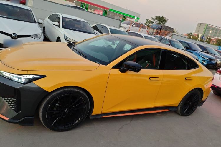 Used CHANGAN UNI-V 2024 1.5T Prestige Sport Edition Left Side