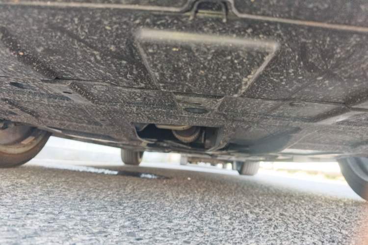 Used CHANGAN UNI-V 2025 Model Third-Generation 2.0T Dynamic Edition Chassis Front