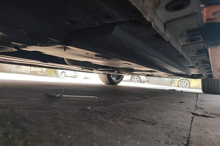 Used CHANGAN UNI-V 2025 Model Third-Generation 1.5T 500Bar Prestige Sports Edition Chassis Front Left